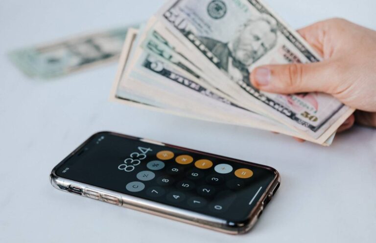 Jak rozliczyć podatek dochodowy